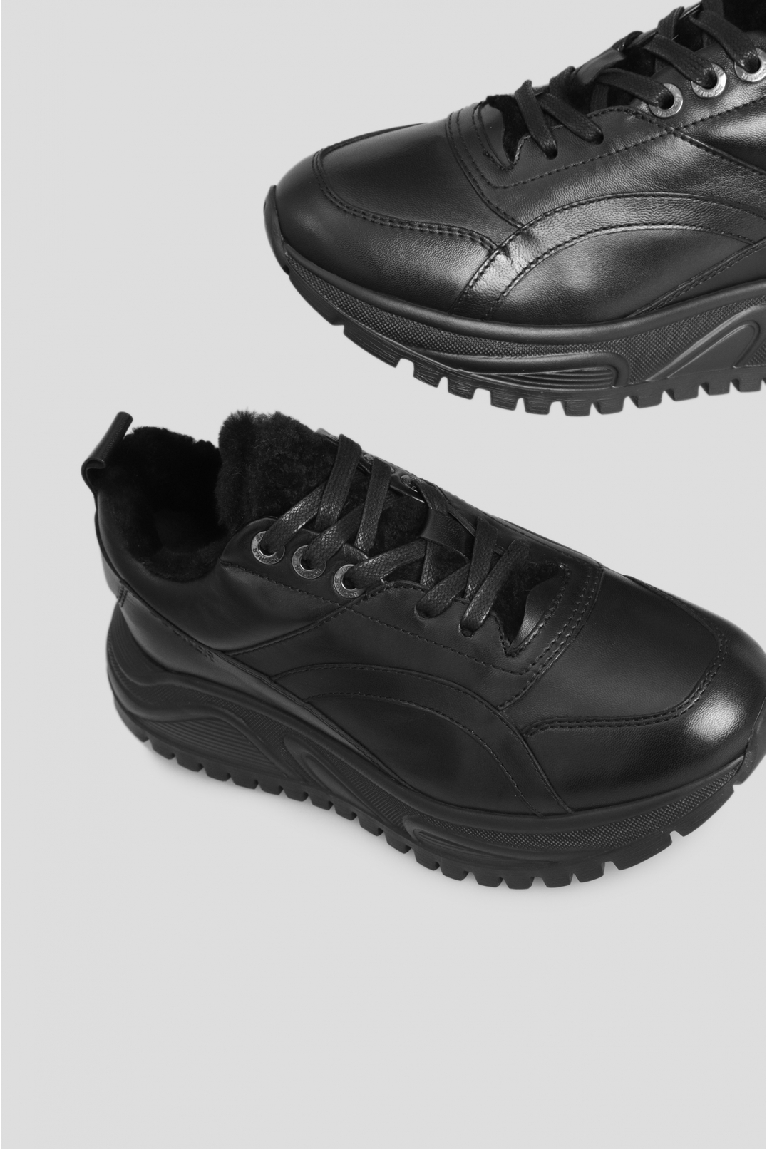 Жіночі чорні шкіряні кросівки - 5