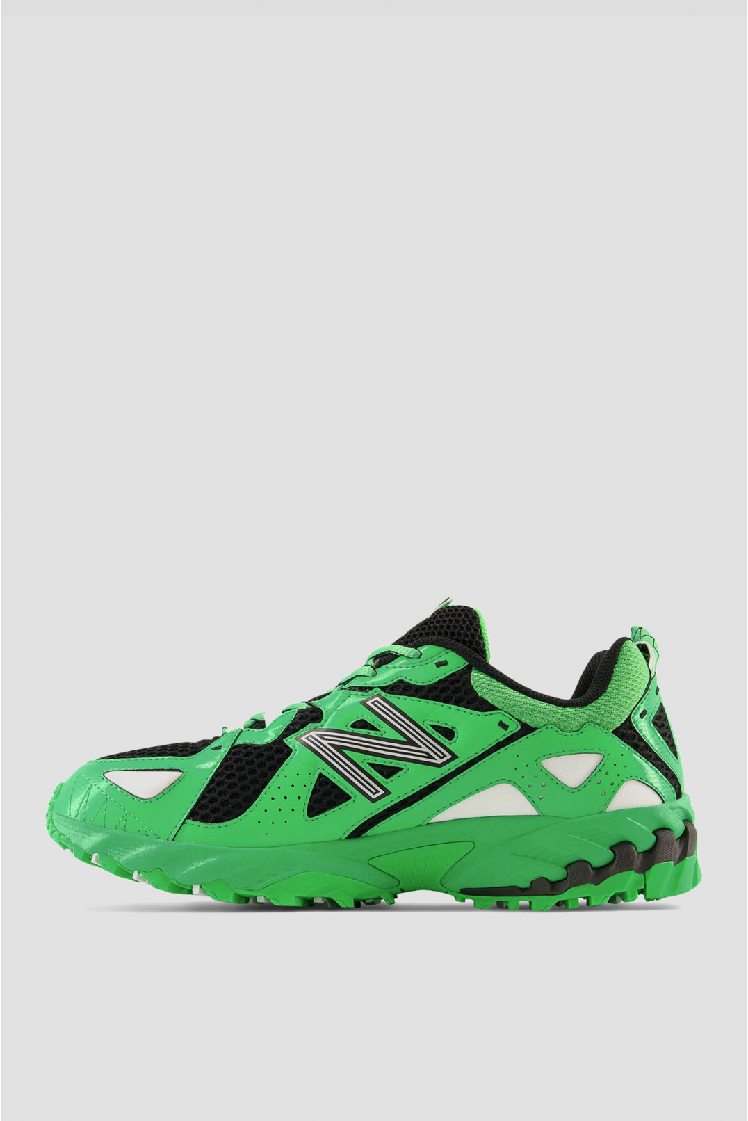 Чоловічі зелені кросівки 610v1 - 2