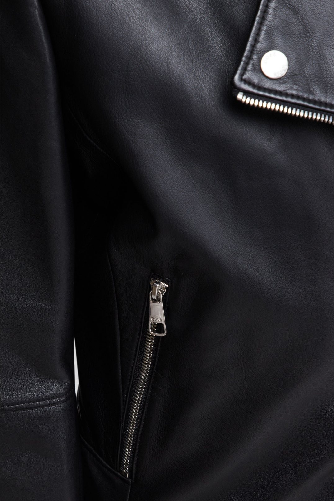 Жіноча чорна шкіряна куртка - 3