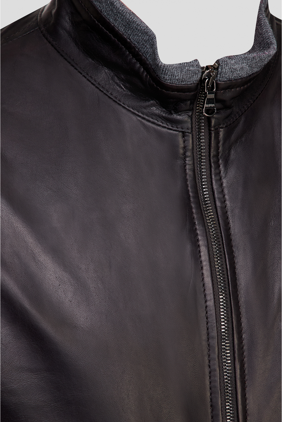 Чоловіча чорна шкіряна куртка - 4