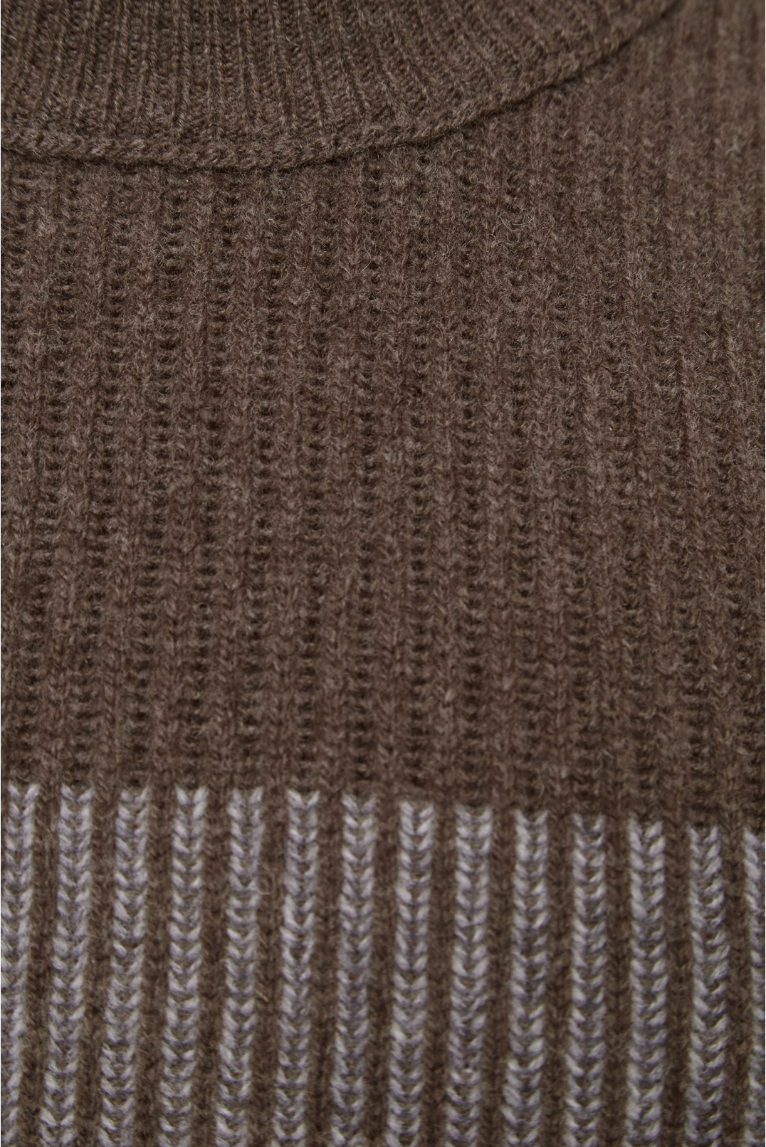 Мужской коричневый шерстяной свитер - 3
