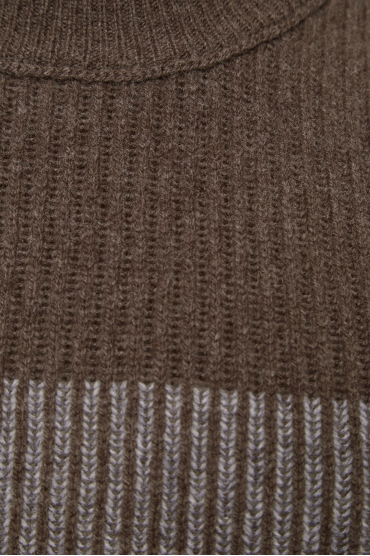 Чоловічий коричневий вовняний светр - 3