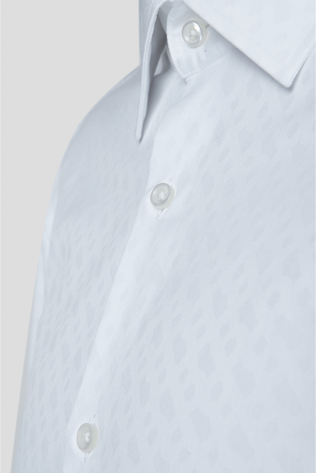 Чоловіча біла сорочка з візерунком - 3